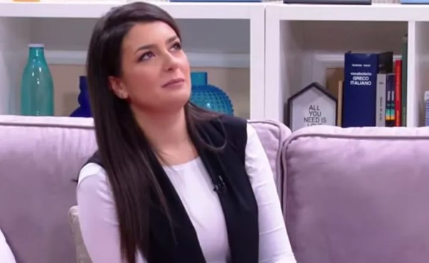 NEVJEROVATNA PRIČA Pjevačica prvu bračnu noć provela sama, muž završio sa kumom