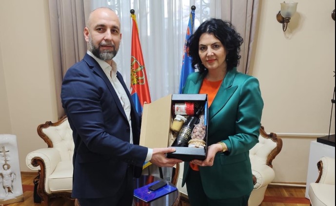 (FOTO) RAZMJENA ISKUSTAVA I IDEJA O UNAPREĐENJU POSLOVANJA Banjaluka i Niš povezuju se u saradnji kroz sportske centre
