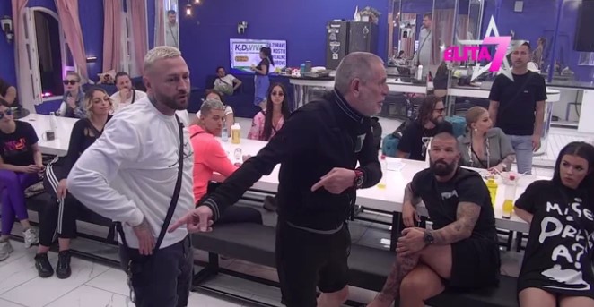 TREBA IH STAVITI U IZOLACIJU, PA DA VIDIMO DA LI JE BIVŠA Lepi Mića ne odustaje od razgovora Mione i Stanislava, pokušao da pokoleba Aleksića, on mu odbrusio: Znam da želiš da ih spojiš, ali neće moći! (VIDEO)