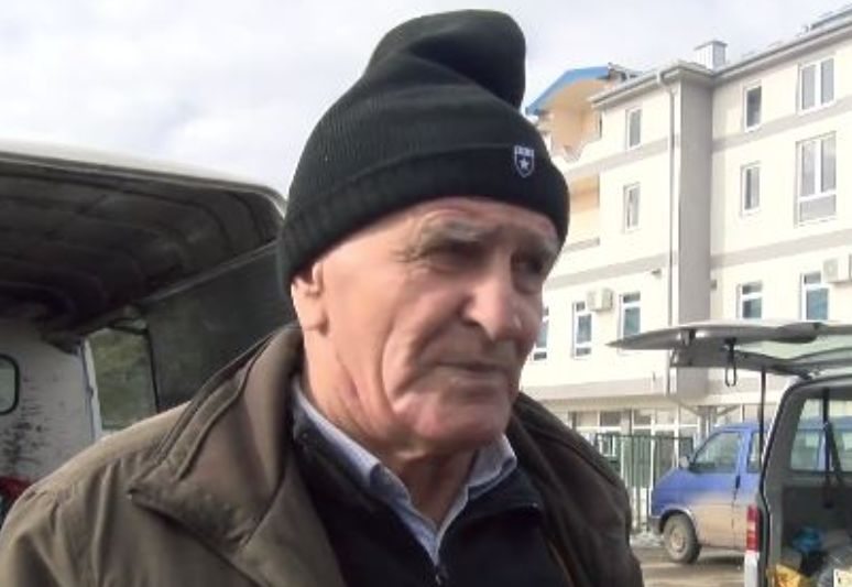 (VIDEO) "MOJ OTAC JU JE ISPROSIO KAD JE IMALA 6 MJESECI" Adem (80) otkrio kako je oženio suprugu sa kojom je već 58 godina u braku