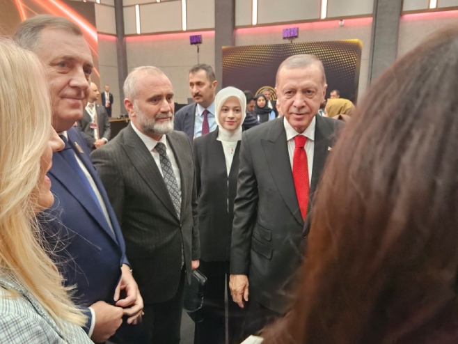 (FOTO) TRODNEVNI DIPLOMATSKI FORUM U ANTALIJI Dodik i Cvijanović sastali se sa svjetskim zvaničnicima