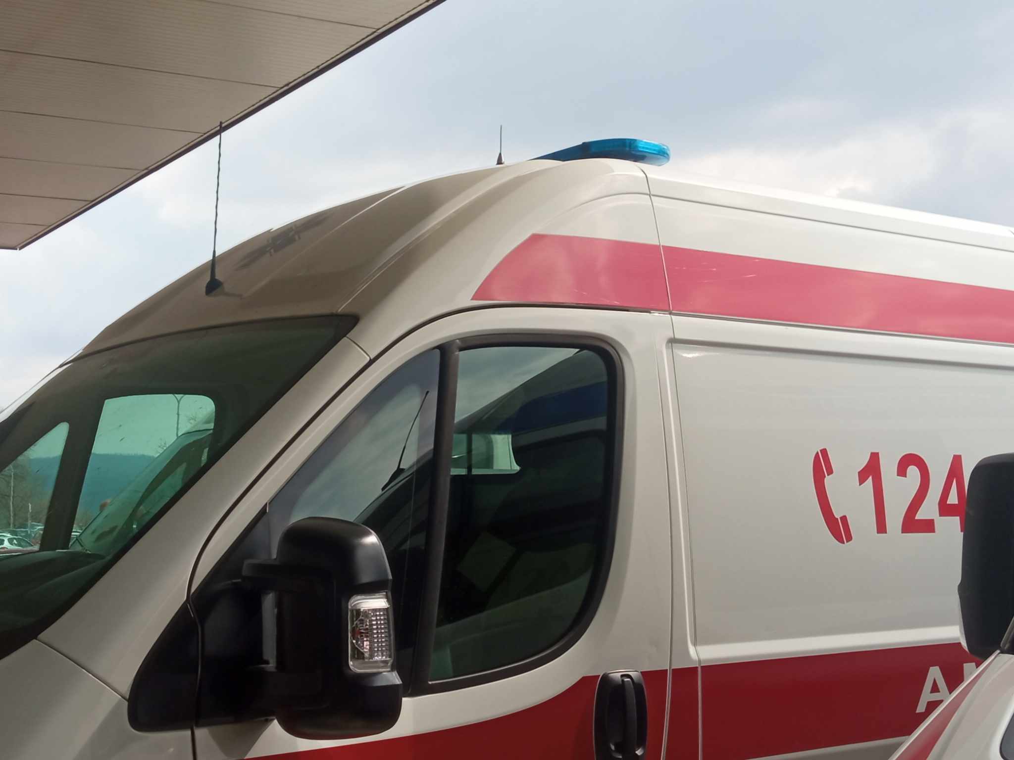 UŽAS U OBRENOVCU Čovjek upao u bunar i udavio se, Hitna pomoć na licu mjesta