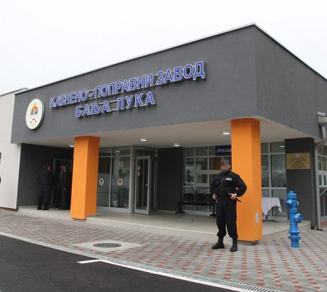 BRANA IZ SRBIJE ODSJELA U ZATVORU Hotelu nije platila smještaj pa završila na Tunjicama