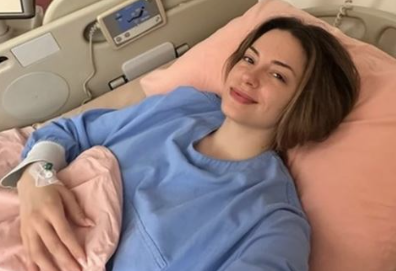 (FOTO) "IDITE NA REDOVNE PREGLEDE I SLUŠAJTE SVOJE TIJELO" Sara Jo hitno operisana, oglasila se iz bolnice