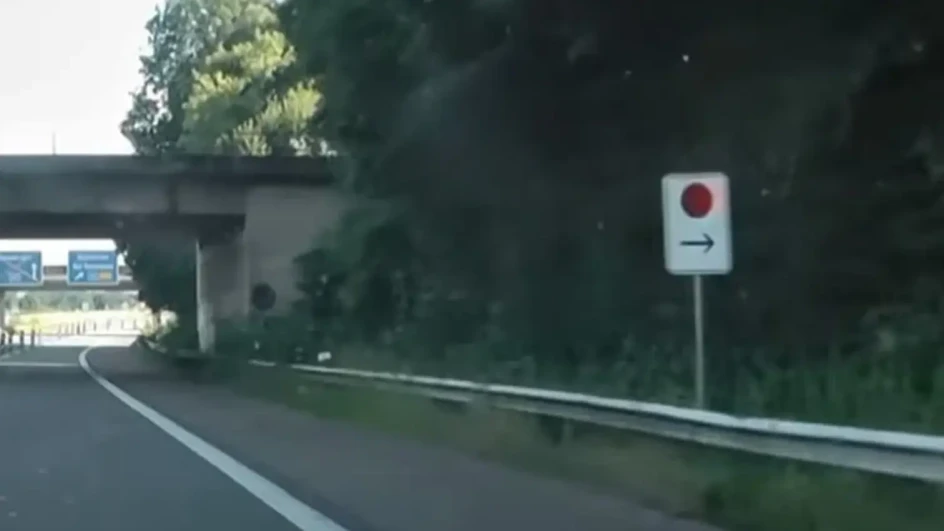 ZNATE LI ŠTA ZNAČI OVAJ SAOBRAĆAJNI ZNAK Može se vidjeti na njemačkim autocestama