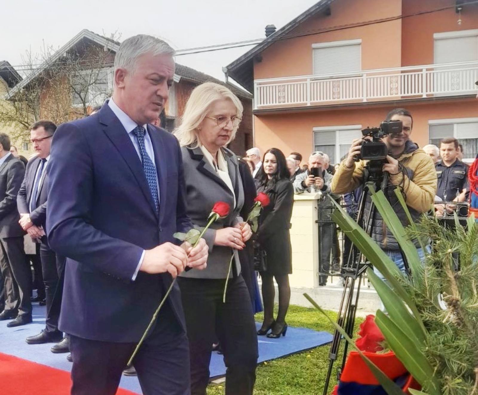 OBILJEŽAVANJE GODIŠNJICE SVIREPOG ZLOČINA NAD SRBIMA Borenović i Pekić u Sijekovcu