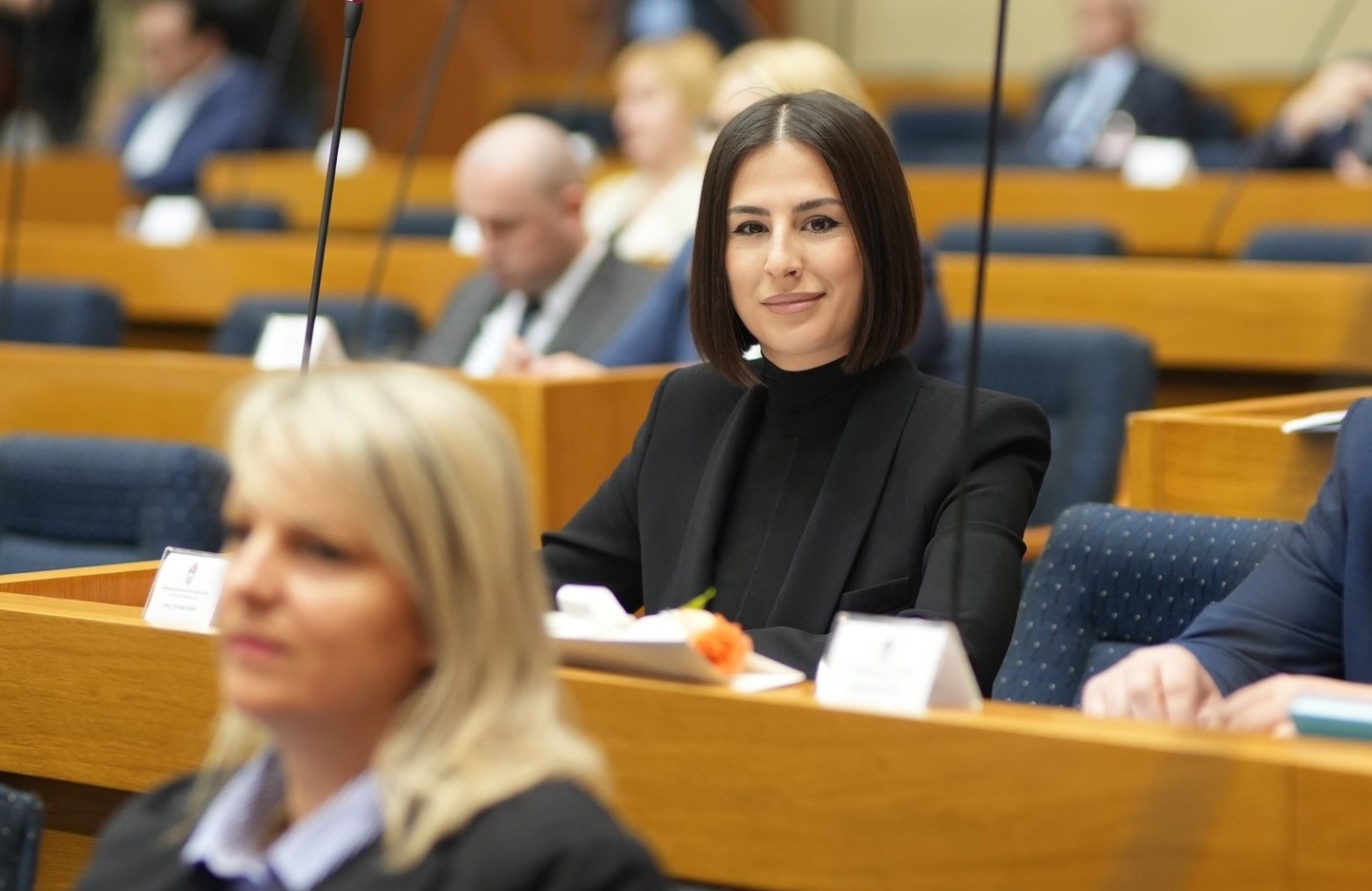 “SPAŠAVAJUĆI PROINTER, UNIŠTAVAJU SRPSKU” Vukomanović: Šta će se desiti sa kreditima mladih ako IRB dođe na crnu listu?