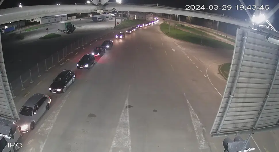 GUŽVE NA ULAZU U BiH Pojačana frekvencija uoči katoličkog Uskrsa