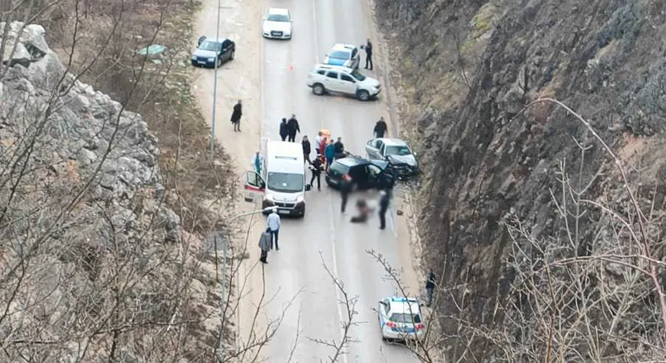 NAKON ZAVRŠENOG POLICIJSKOG UVIĐAJA Normalizovan saobraćaj na putu Pale-Sarajevo