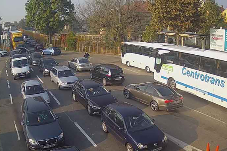 POJAČANA FREKVENCIJA VOZILA Gužve na graničnim prelazima