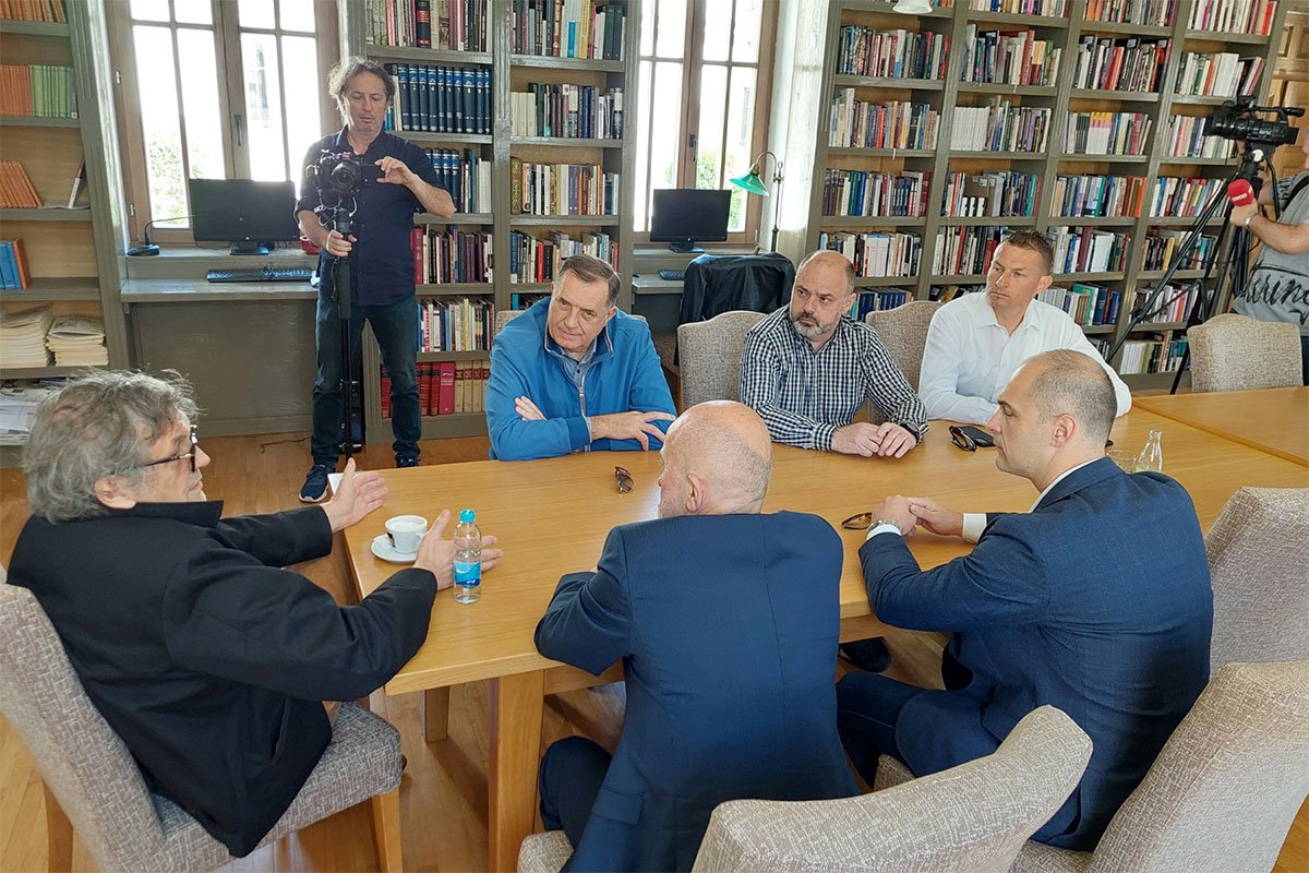 U TOKU PRIPREME ZA NOVU TURISTIČKU SEZONU Dodik: Andrićgrad je projekat za budućnost, nastavlja se njegov razvoj