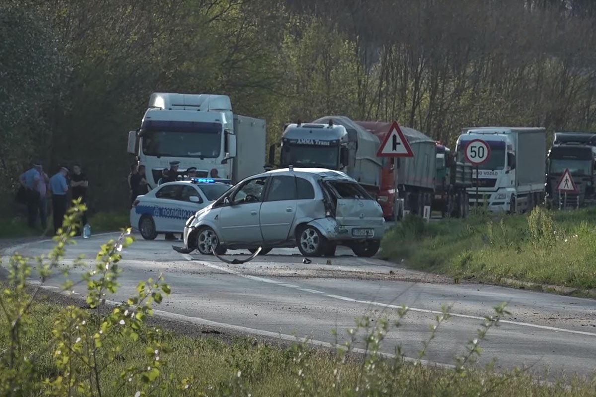STRAVIČNA NESREĆA KOD PRNJAVORA Poginuo vozač (39)