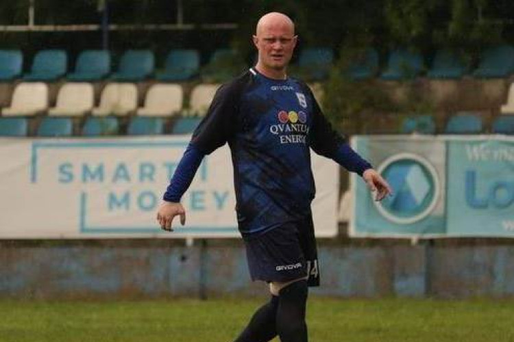 "UVIJEK SI OSTAVLJAO ZNOJ I SRCE NA TERENU..." Fudbaler iz Lukavca umro na utakmici, klub donio odluku da se ugasi