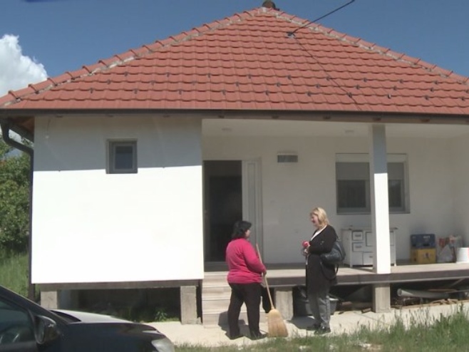 (VIDEO) HUMANOST NA DJELU! Zahvaljujući dobrim ljudima porodica Dragić će Vaskrs dočekati u svojoj kući