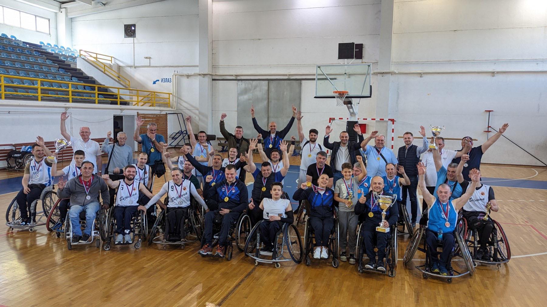 (FOTO) FINALE KUPA REPUBLIKE SRPSKE U KOŠARCI U KOLICIMA Trofej pripao Košarkaškom klubu invalida "Vrbas"