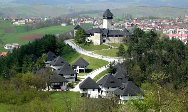 ZLOUPOTREBA POLOŽAJA Bivša direktorica škole u BiH osuđena na kaznu zatvora