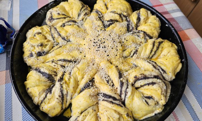SUNCOKRET PITA SA MAKOM Uživajte u savršenstvu ukusa