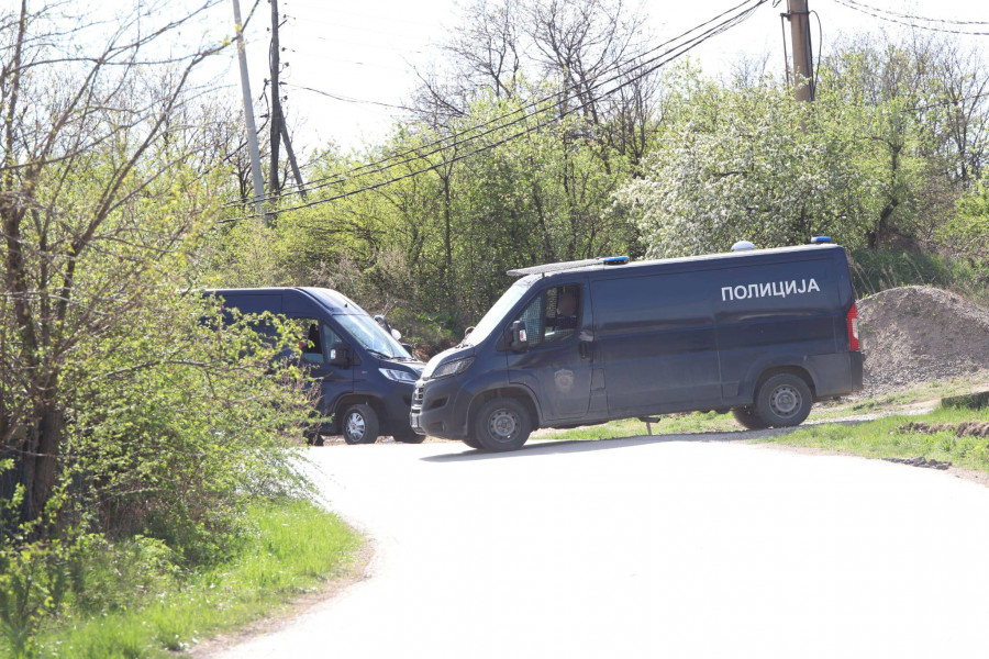 NAJNOVIJI DETALJI O SVIREPOM UBISTVU DANKE Policija blokirala groblje u Zlotu