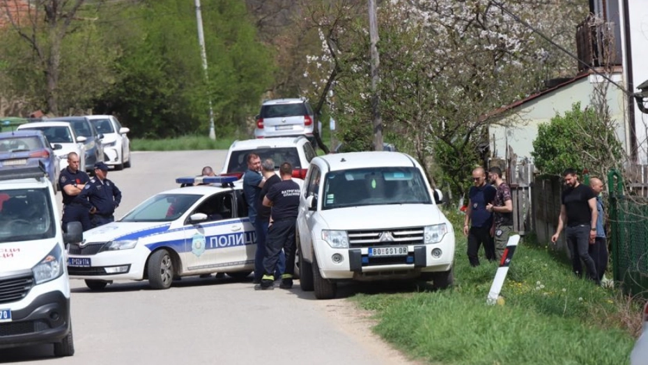 JEDAN OD OSUMNJIČENIH DOVEDEN U DVORIŠTE Traje potraga za Dankinim tijelom: Policija ispumpala septičku jamu