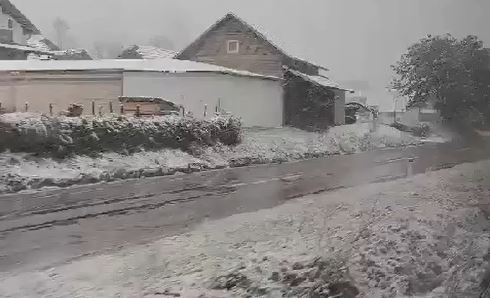 (VIDEO) APRILSKI SNIJEG U SRPSKOJ Zabijelilo u ovim dijelovima Krajine