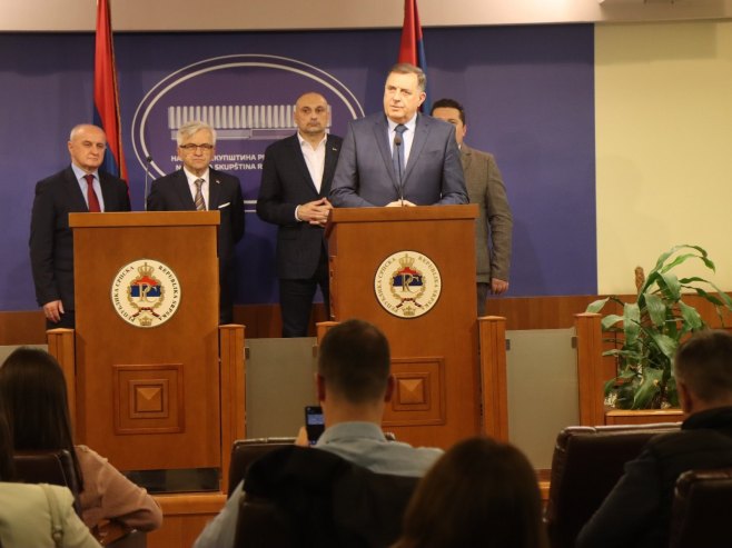 "NEMAMO VREMENA DA SE BAVIMO TIME" Dodik: Stavili smo tačku na sankcije, tužićemo Ameriku