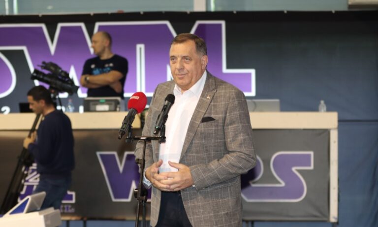 VIŠE OD 520 TAKMIČARA Dodik otvorio međunarodni plivački miting u Banjaluci