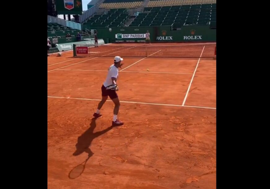 (VIDEO) NOLE ODLUČIO PONOVITI SCENU IZ KALIFORNIJE Đoković ponovo trenira sa dobro poznatim licem