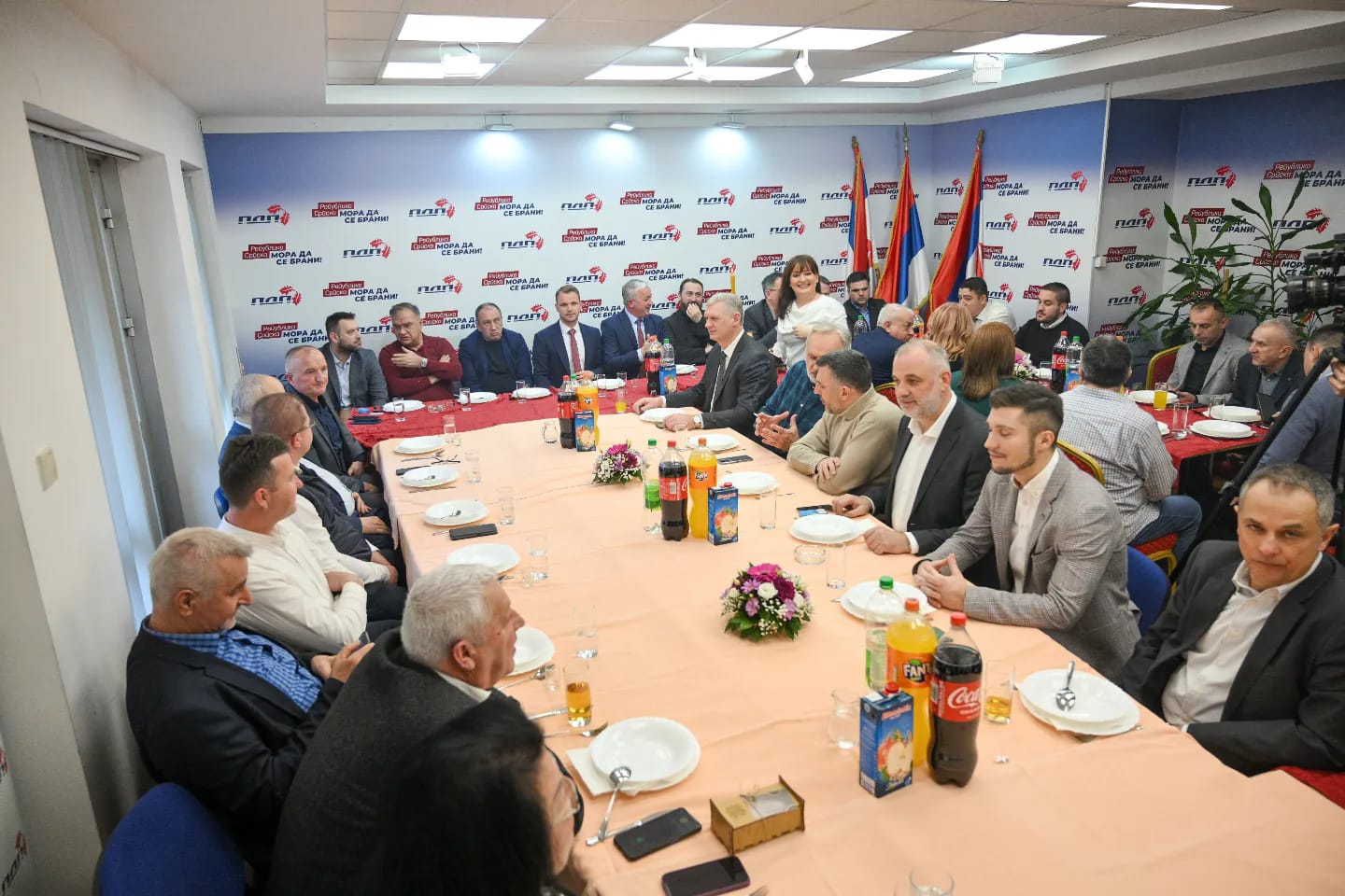 "RAŠTIMOVANI ORKESTAR" PDP zatečen Stanivukovićevom odlukom da podrži miting “Srpska te zove”
