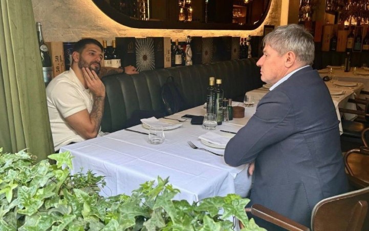 SVE OČI PRTE U NAJBOLJEG STRIJELCA Sastali se Dragan Stojković i Aleksandar Mitrović