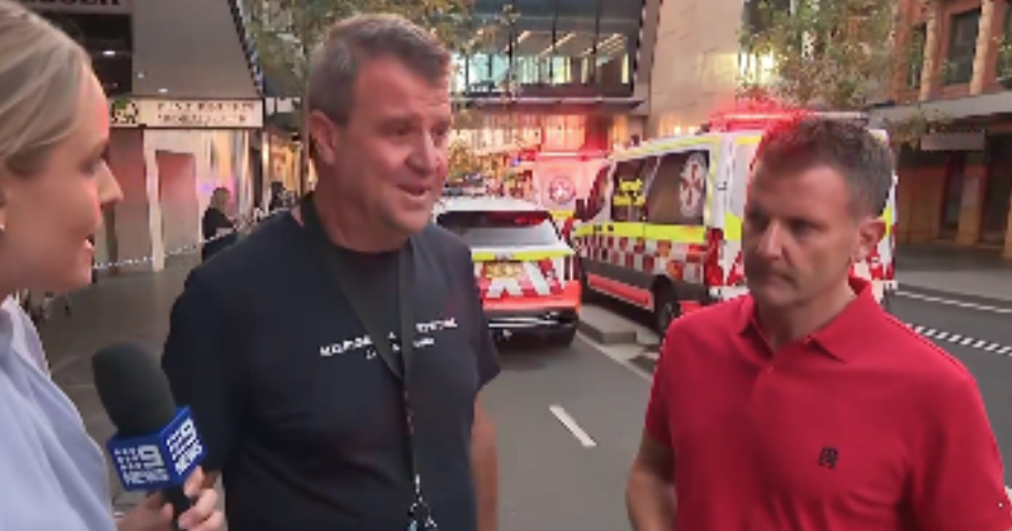 (VIDEO) "BILO JE PUNO KRVI" Dvojica muškaraca spasli izbodenu bebu u tržnom centru, uzeli odjeću iz radnje i zaustavili krvarenje