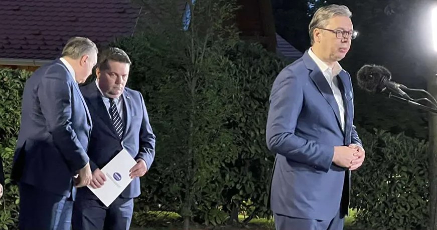 JASNA PORUKA IZ BEOGRADA Vučić: Srbija će se boriti protiv rezolucije o Srebrenici do posljednjeg trenutka