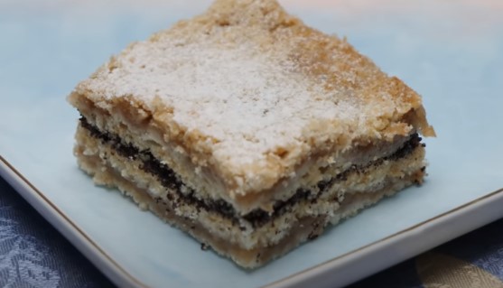 POSNO I SJAJNO Pita sa jabukama i makom