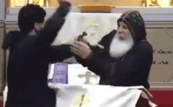 (UZNEMIRUJUĆI VIDEO) NOVI NAPAD U SIDNEJU Izboden biskup, ranjeno najmanje 4 ljudi