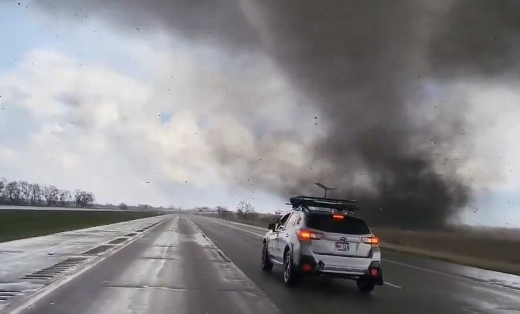 (VIDEO) APOKALIPTIČNI PRIZORI Tornada bjesne širom Amerike, ima mrtvih