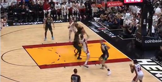 VIDEO ĆETE GLEDATI NEKOLIKO PUTA Јović prkosi zakonima gravitacije