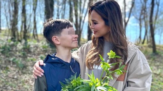 "DOKLE ĆEŠ OVAKO..." Severina objavila fotografije sa odmora sa sinom, pa naišla na kritike