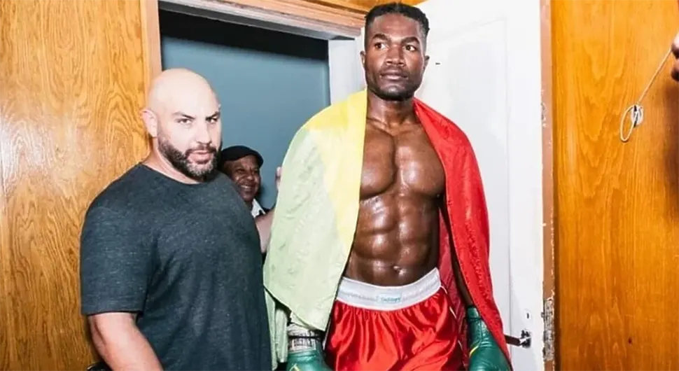 ŠOKANTNE VIJESTI Dosad neporaženi bokser (27) smrtno stradao nakon brutalnog nokauta