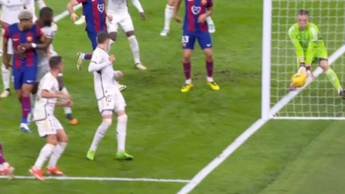 NAVIJAČI BARSELONE RAZOČARANI Tražili su da se prizna gol, no sudije su drugačije mislile