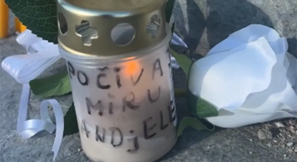 "POČIVAJ U MIRU ANĐELE" Srceparajuće scene u Boru, građani se opraštaju od ubijene Danke (2)