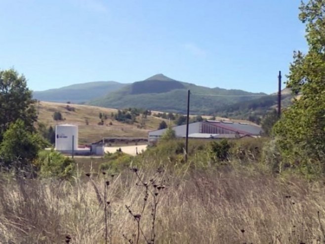 NE ZABORAVLJAJU NAROD U OTADŽBINI Srbi iz Čikaga pomažu obnovu oštećenog hrama u Bosanskom Grahovu