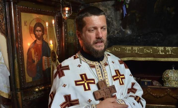 ČOVJEK SE POŽALIO SVEŠTENIKU DA MU NIŠTA NE IDE U ŽIVOTU Otac Gojko mu dao savjet koji svako od nas mora da primijeni