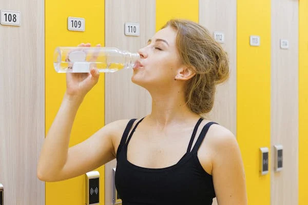 ORGANIZAM NE MOŽE FUNKCIONISATI BEZ VODE Evo kako se hidrirati ako ne volite piti vodu