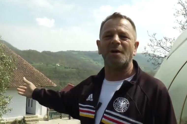 (VIDEO/FOTO) SRBIN KOJI OTVORENO ŽIVI SA DVIJE ŽENE Trudnu ljubavnicu doveo supruzi u kuću, ona je primila "rašerinih ruku"