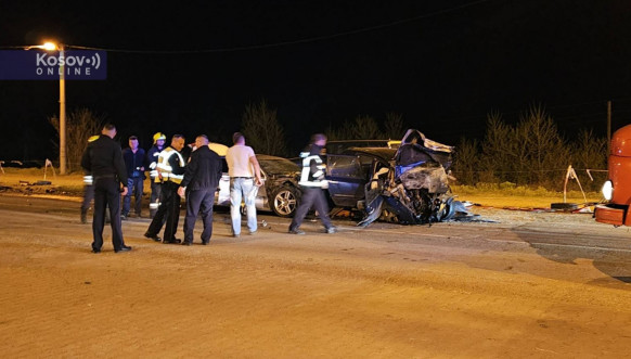(FOTO) TRAGEDIJA KOD LEPOSAVIĆA Poginula dvojica mladića u direktnom sudaru
