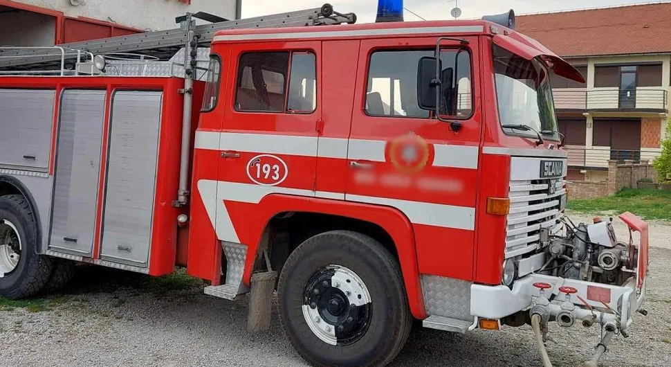 IZBIO POŽAR U STANU Majka i dijete se nagutali dima, hitno prevezeni u bolnicu