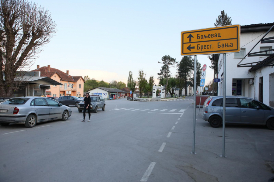 SABLASNA TIŠINA U SELU ZLOT Zaključana kuća Dragijevića, ulice puste, nema ni policije