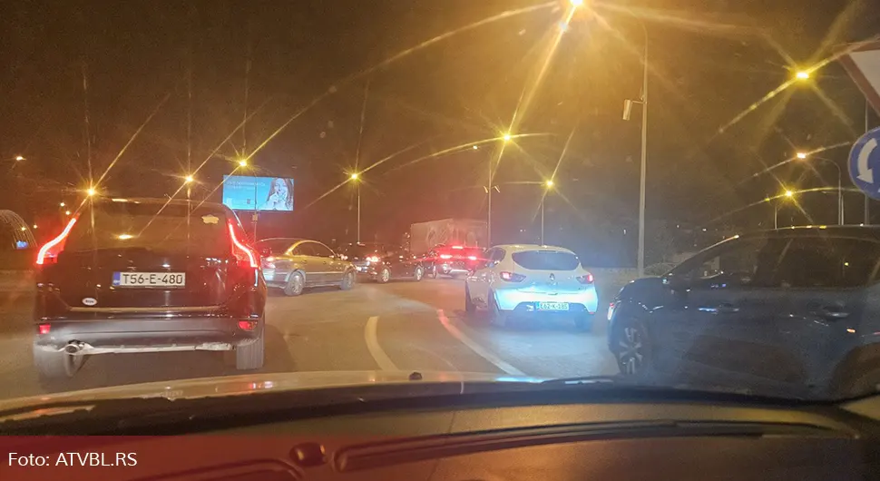 NESREĆA U BANJALUCI Udes kod kružnog toka, gužva na zapadnom tranzitu