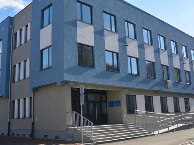 DETALJI TRAGEDIJE KOD DERVENTE U stravičnoj nesreći poginuo dječak, povrijeđen njegov otac