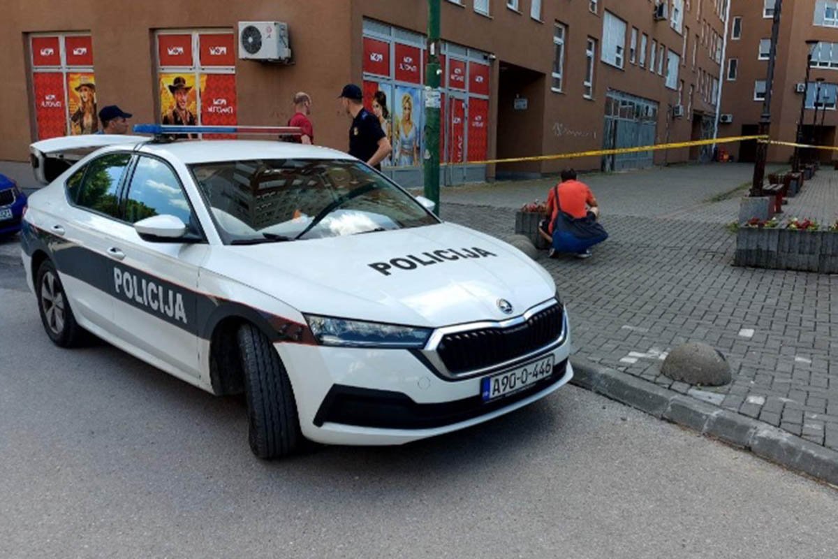 ŠOKANTNI DETALJI TRAGEDIJE U TUZLI Ženu i djecu ubio sjekirom?