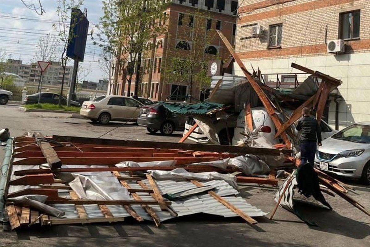 (VIDEO) HAOS U RUSIJI Vjetar odnio krov škole, više od 10 đaka povrijeđeno